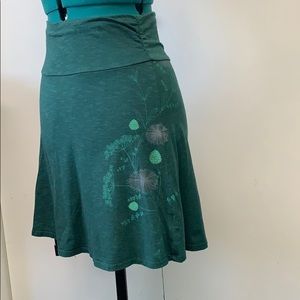 Stretchy cotton a-line skirt